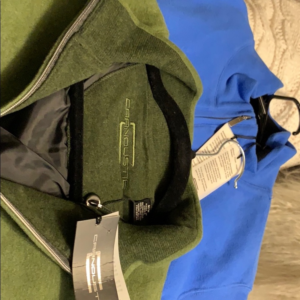 Men’s golf vest NWT- pick from blue or  green